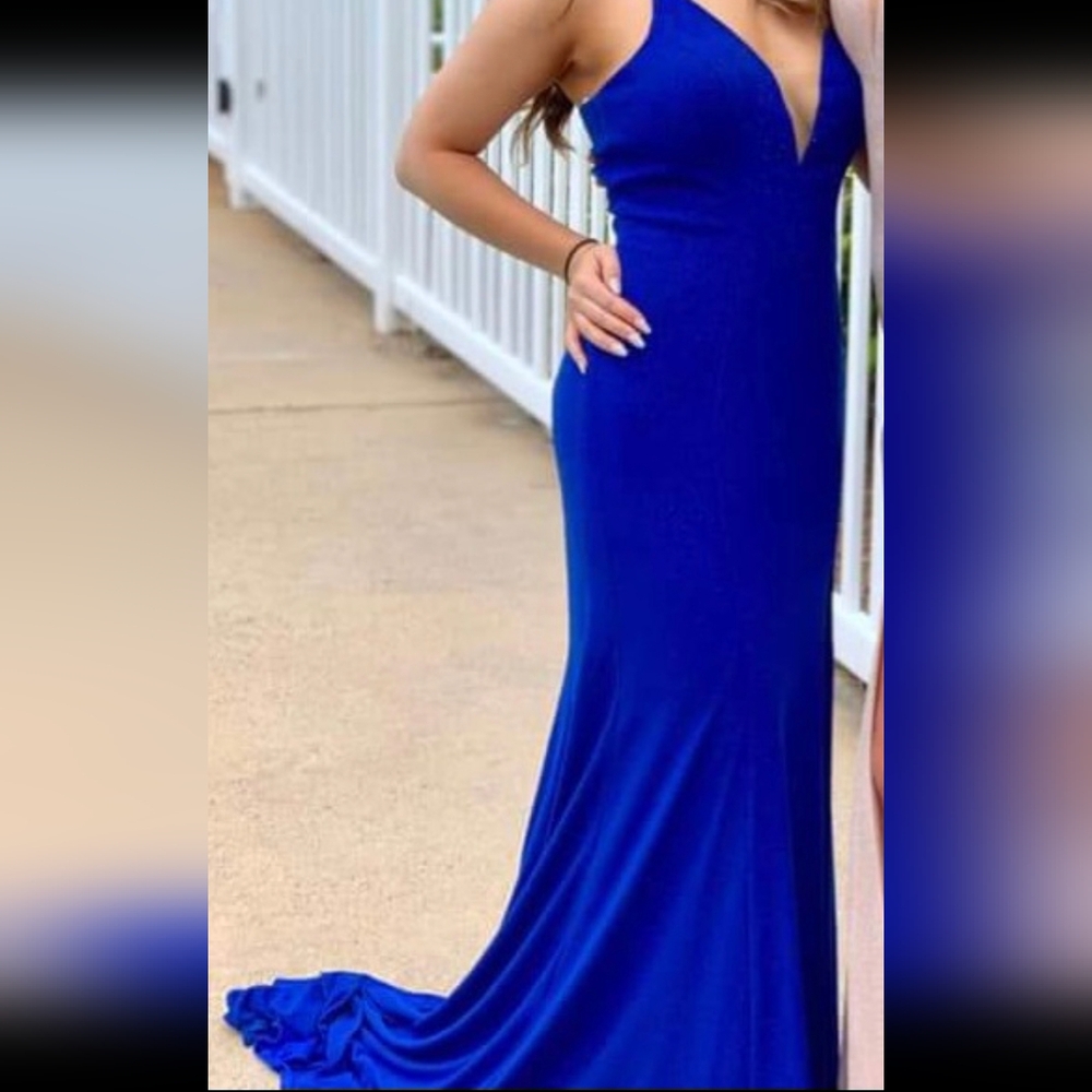 Blue Sleeveless Plunge Neck Gown for Prom